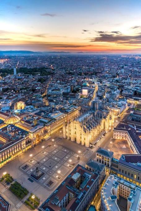 Duomo 10 Min Luxury • Terrazzo • Wi-Fi • Netflix Lejlighed Milano Eksteriør billede